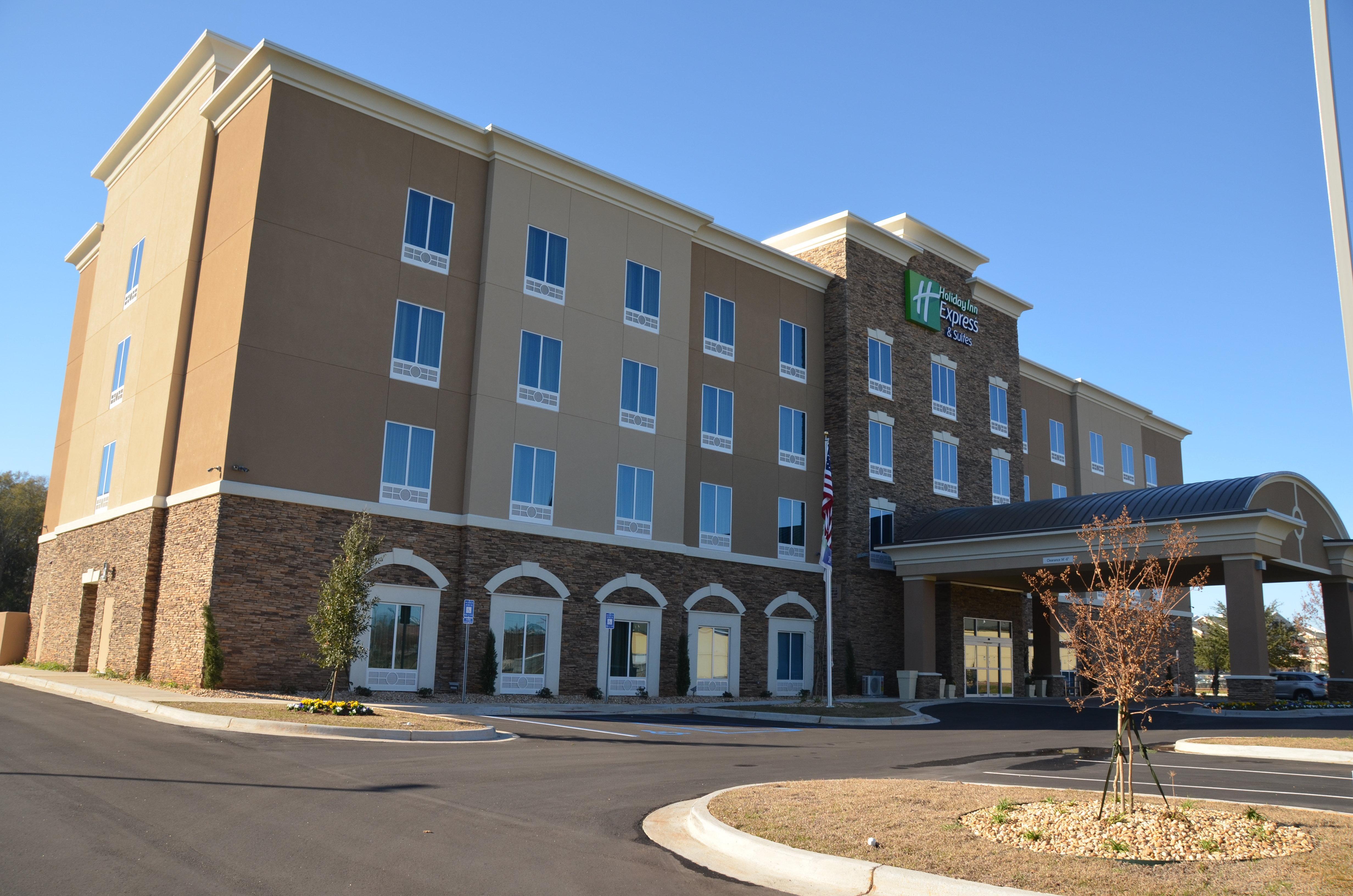 Holiday Inn Express & Suites Олбані Екстер'єр фото